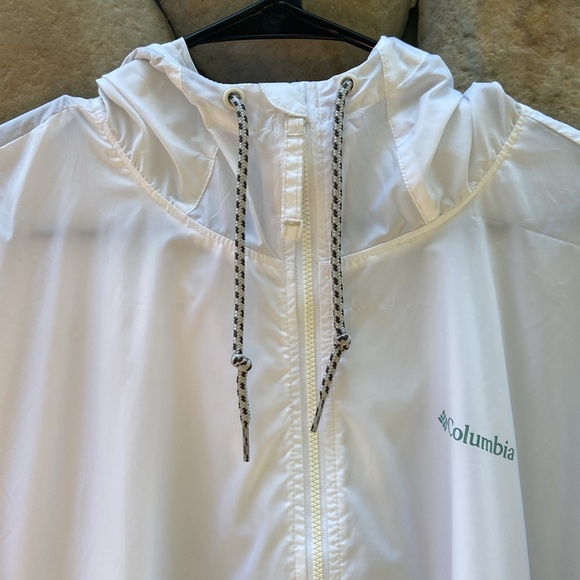 Columbia White/Green/Navy Blue Full Zip Windbreaker - Picture 4 of 6